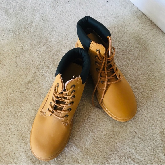 Chukka Boots - Picture 4 of 7